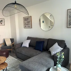 https://stylish-house-central-with-parking.cardiffhotelswales.com
