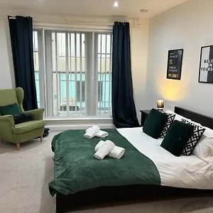 https://apt-in-the-heart-of-city-centre-cardiff.cardiffhotelswales.com